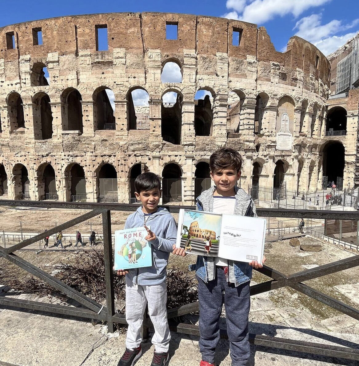 MMMR readers in front of Colosseum